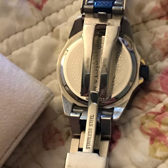 Invicta Women’s Pro Diver Watch - Picture 10 of 13